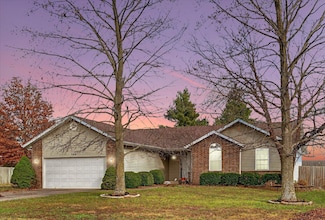 706 Berry Ln, Willard, MO 65781