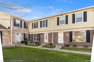 16685 Rudgate St, Southgate, MI 48195