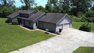 3515 Gregory Farm Village, Rochester, IN 46975