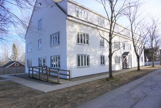 35 Summer St Unit 10, Wiscasset, ME 04578