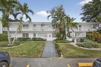 64 Canterbury C, West Palm Beach, FL 33417