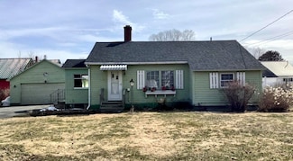 25 Brunswick Ave, Fort Fairfield, ME 04742
