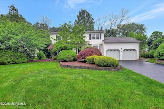 5 Foxboro Ln, Manalapan, NJ 07726