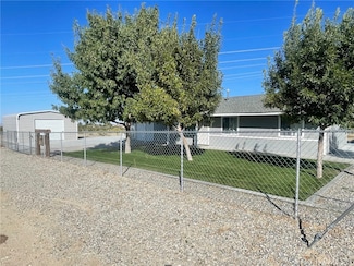 11825 Riggins Rd, Phelan, CA 92371