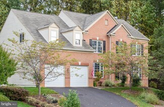 7202 Montview Ct, Falls Church, VA 22043