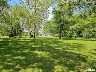 15662 E Nolan Rd, Mount Vernon, IL 62864