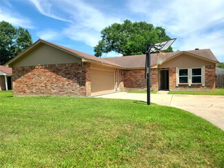 11114 Daybreak Ln, Cypress, TX 77429