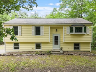 525 Flat Hill Rd, Lunenburg, MA 01462