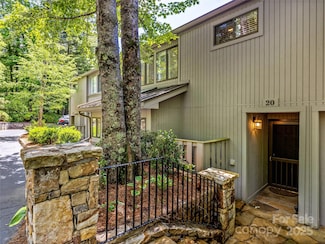 24 E Toxaway Shores Unit 20, Lake Toxaway, NC 28747