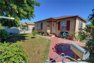 902 N Muriel Ave, Compton, CA 90221