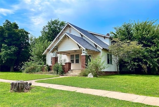 322 N Spencer, Hinton, OK 73047