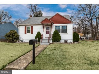 211 3rd Ave, Glendora, NJ 08029