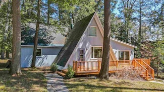4488 4th St, Walloon Lake, MI 49796