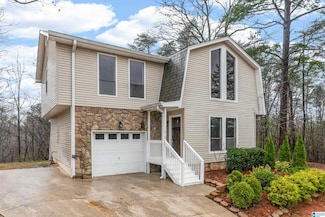 1918 Outwood Rd, Fultondale, AL 35068
