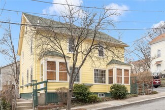 54 Grand View St, Providence, RI 02906