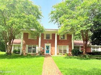588 Robin Rd, Grenada, MS 38901