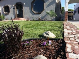 2124 W 81st St, Los Angeles, CA 90047