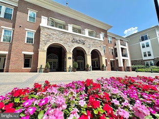 2465 Army Navy Dr Unit 1310, Arlington, VA 22206