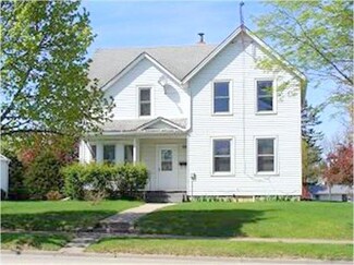 305 W Main St, Waukon, IA 52172