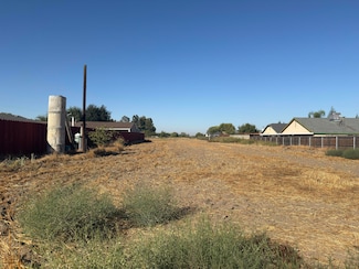 249 S Westwood St, Porterville, CA 93257