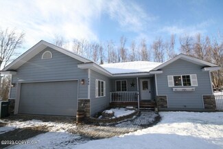 740 E Strathclyde Ln, Wasilla, AK 99654