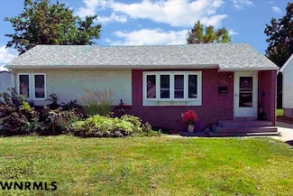 1985 O St, Gering, NE 69341