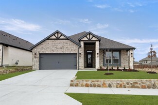 5216 Deep Creek Dr, Fort Worth, TX 76179