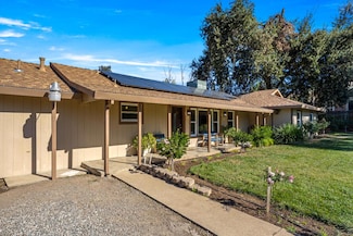 6141 Lincoln Ave, Carmichael, CA 95608