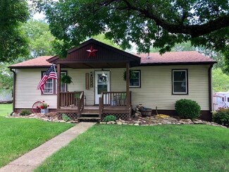 1708 Tower St, Trenton, MO 64683