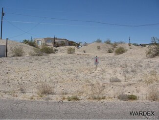 4833 E York Dr, Topock/Golden Shores, AZ 86436
