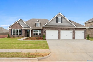 107 Creek Park Dr, Meridianville, AL 35759