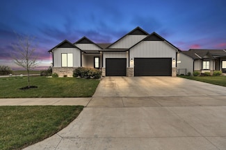1304 Footbridge St, Goddard, KS 67052