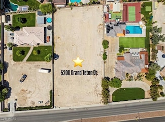 5200 Grand Teton Dr, Las Vegas, NV 89131