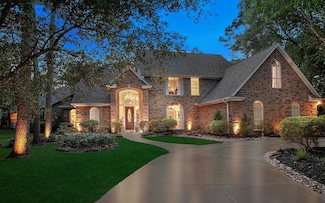 38 Southgate Dr, Spring, TX 77380