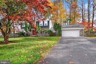 3725 Krysia Ct, Annandale, VA 22003