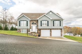 104 Granite Dr, Morgantown, WV 26508
