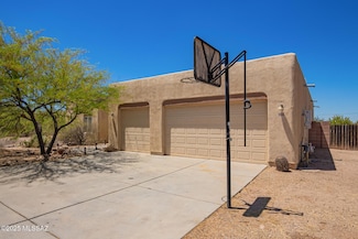 13940 E Hay Bale Trail, Vail, AZ 85641