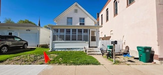 139 2nd St W, Wabasha, MN 55981