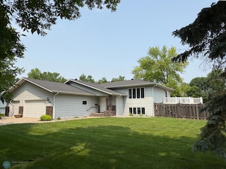 1901 25th Ave S, Fargo, ND 58103