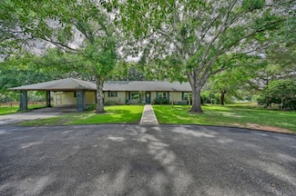 5425 Sandy Creek Ln, Brenham, TX 77833