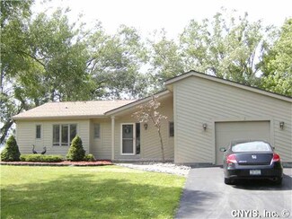 27337 Park Dr, Chaumont, NY 13622