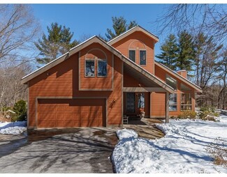 14 Skunk Rd, Merrimac, MA 01860