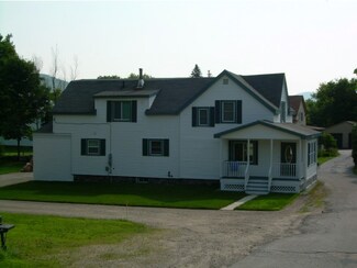 4 Railroad St, Gorham, NH 03581