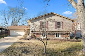 12392 Sparrowhawk Ct, Saint Louis, MO 63146