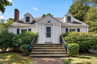 25 Centre Ln, Milton, MA 02186