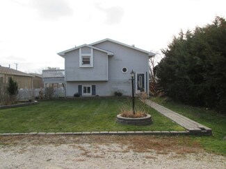 25673 W Arcade Dr S, Lake Villa, IL 60046