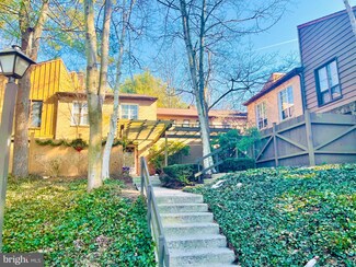 186 Oakmont Ct Unit 186, Reading, PA 19607