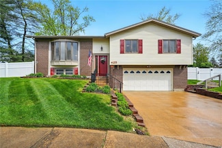 425 Melanie Meadows Ln, Ballwin, MO 63021