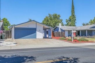 9395 Mira Del Rio Dr, Sacramento, CA 95827