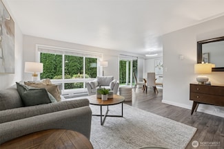 15214 NE 8th St Unit G14, Bellevue, WA 98007